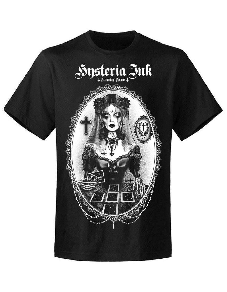 T-shirt unisexe Hysteria Ink X Screaming Demons Miss Screaming Ink