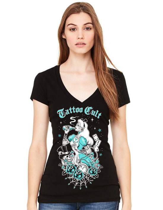 T-shirt femme Tattoo Cult Col V Alice Cult